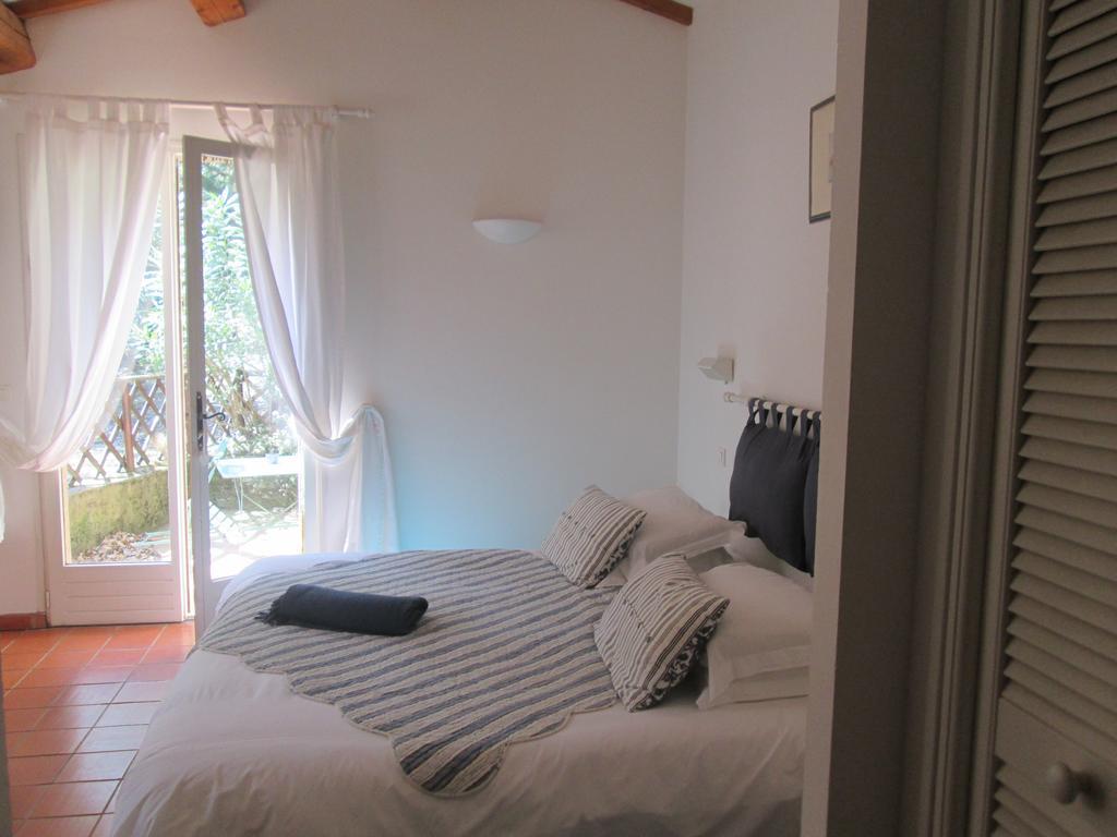 B&B Lei Bancaou La Garde-Freinet Quarto foto